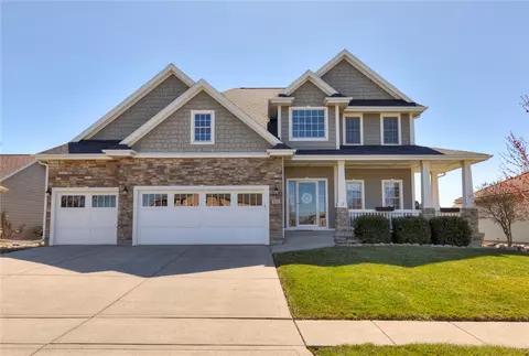 616 19th St SW, Altoona, IA 50009