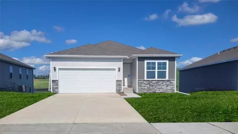 2531 SE Creekhill Way, West Des Moines, IA 50265