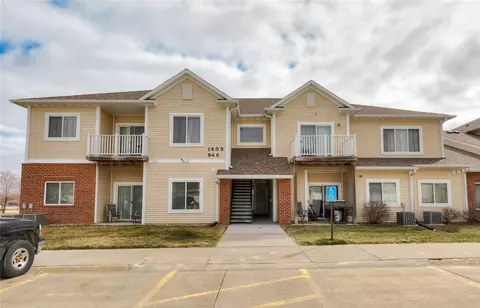 1805 SW White Birch Cir #13, Ankeny, IA 50023