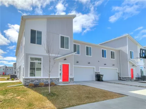 876 NE Larkspur Ave, Waukee, IA 50263
