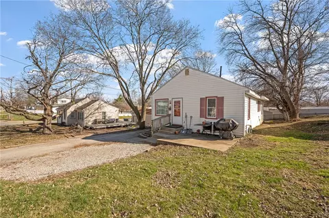 1104 West St, Des Moines, IA 50315