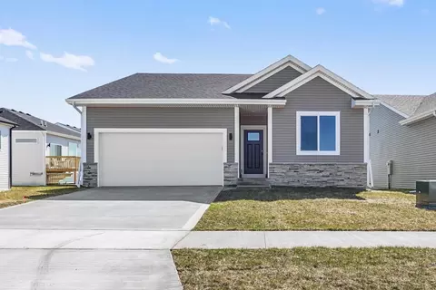 430 42nd St SW, Altoona, IA 50009