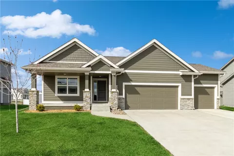 2108 NW Greenwood St, Ankeny, IA 50023