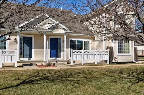 647 SE Williams Ct, Waukee, IA 50263