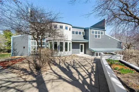 33799 Rockwood Ln, West Des Moines, IA 50266