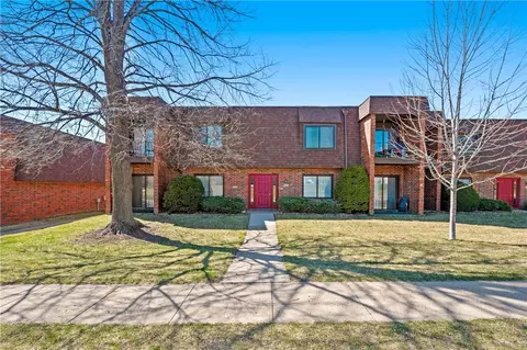 4517 Woodland Ave #1, West Des Moines, IA 50266