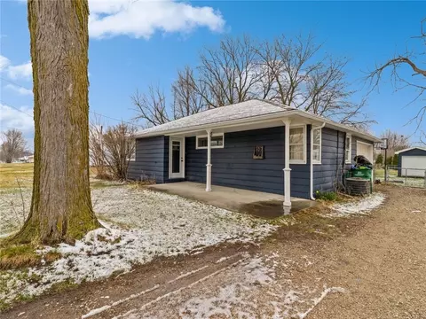307 Elm Ave SW, Mitchellville, IA 50169