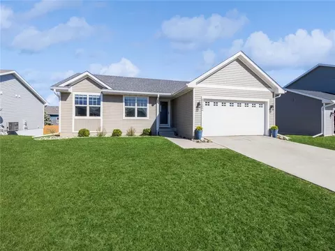 4202 Welbeck Dr, Ames, IA 50010