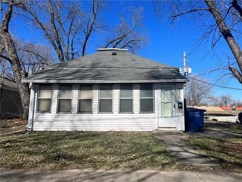 436 E Livingston Ave, Des Moines, IA 50315