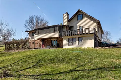 2330 SE 12th St, West Des Moines, IA 50265