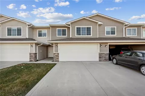 713 NE Macey Way, Waukee, IA 50263