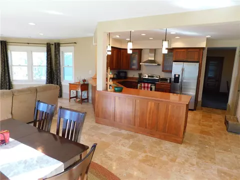 1126 Elm St, Grinnell, IA 50112