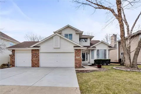 12222 Sunset Ter, Clive, IA 50325