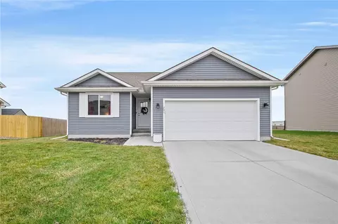 701 37th St SW, Bondurant, IA 50035