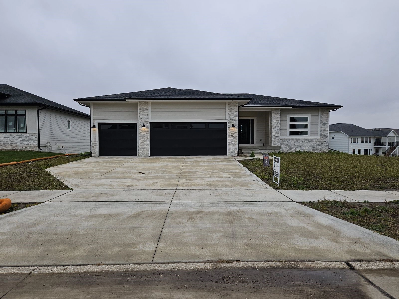 65 NW Hidden Knoll Ct  