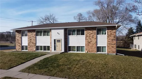 4415 Toronto St, Ames, IA 50014