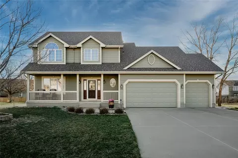 2605 NW Pleasant St, Ankeny, IA 50023