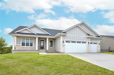 1330 NW Alderleaf Dr, Waukee, IA 50263