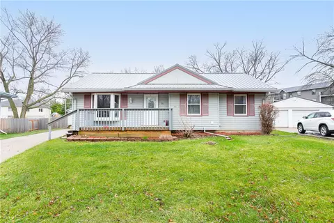 131 Emma Ave, Des Moines, IA 50315