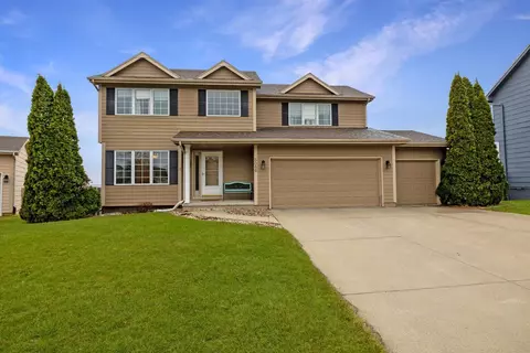 5066 Baty Ct, West Des Moines, IA 50265