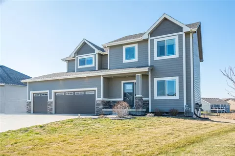 3438 Lost Creek Ln SE, Altoona, IA 50009