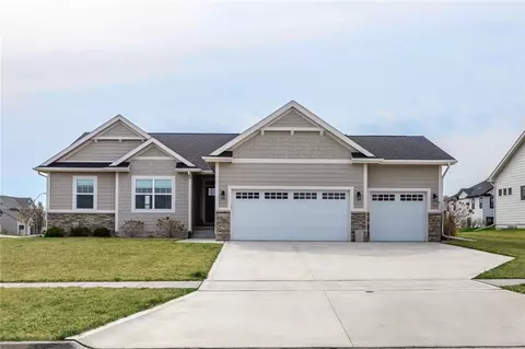 10004 Empire Ct, West Des Moines, IA 50266