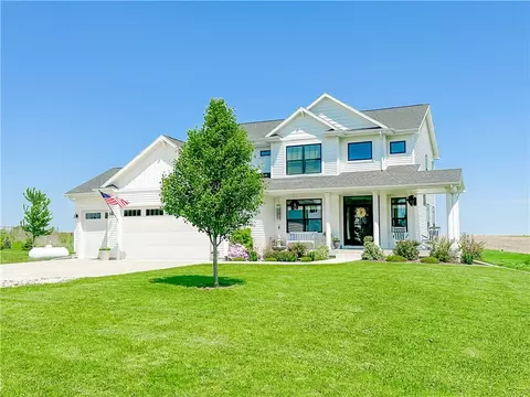 2575 Hempstead St, Norwalk, IA 50211