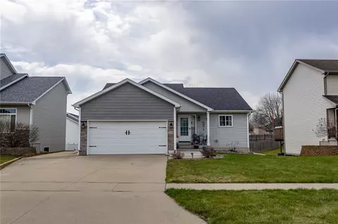 1720 Merle Huff Ave, Norwalk, IA 50211