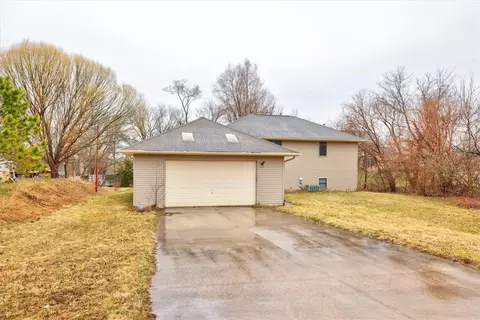 2540 NW 71st Pl, Ankeny, IA 50023