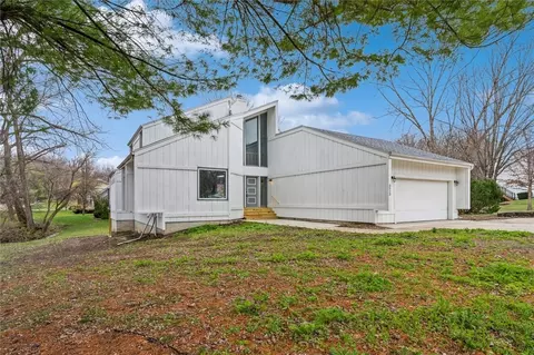 3513 SW 34th St, Des Moines, IA 50321