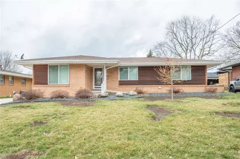 804 28th St, West Des Moines, IA 50265