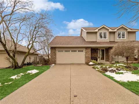 2226 Buchanan Dr, Ames, IA 50010