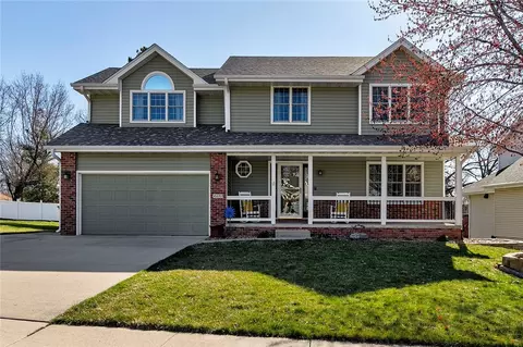 4423 101st St, Urbandale, IA 50322