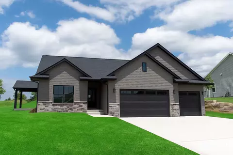 3090 Willow Ln, Pella, IA 50219