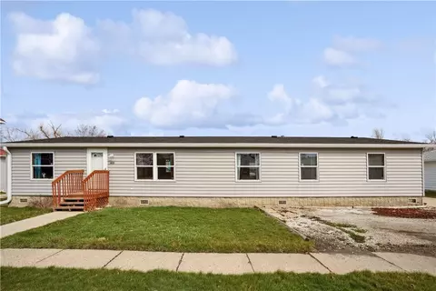 405 Cedar Ave, Woodward, IA 50276