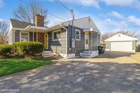 3518 E 37th St, Des Moines, IA 50317