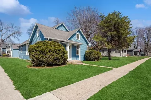 410 W Salem Ave, Indianola, IA 50125
