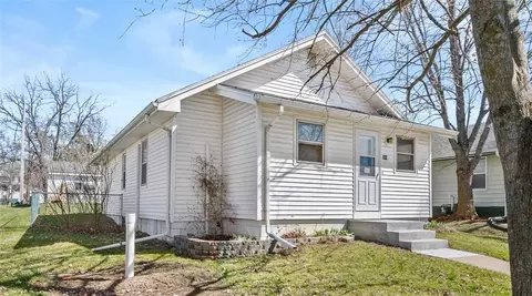 214 SW 2nd St, Melcher Dallas, IA 50163