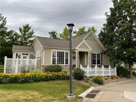 3803 128th St, Urbandale, IA 50323