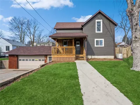 513 1st St S, Newton, IA 50208