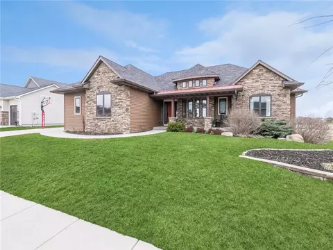 2703 Coyote Dr, Ames, IA 50014