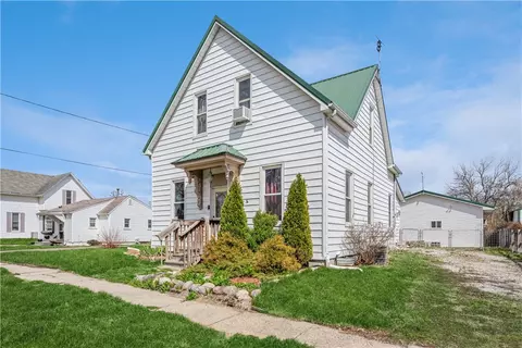 308 N Washington St, Pleasantville, IA 50225