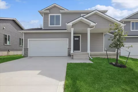 1718 Willow Ct, Norwalk, IA 50211