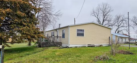 306 NE 4th St, Decatur City, IA 50067