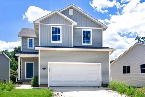 2916 River Ridge Rd, Des Moines, IA 50320