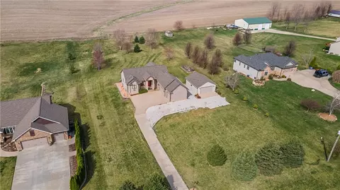 556 NE 91st St, Runnells, IA 50237