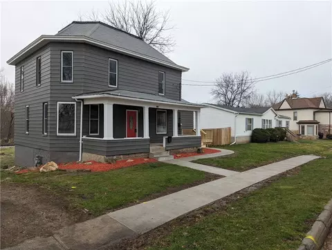 218 E Front St, Colfax, IA 50054