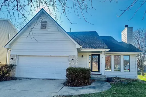 4512 49th St, Des Moines, IA 50310
