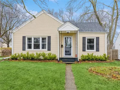 5815 College Ave, Urbandale, IA 50322