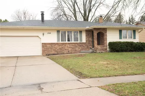 1709 NW 9th St, Ankeny, IA 50023